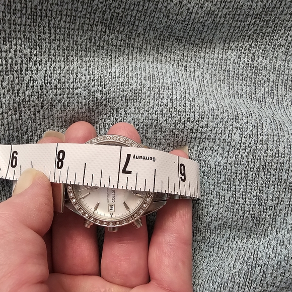 Stainless steel. Mother of pearl and rhinestone Seiko watch. - Picture 7 of 7